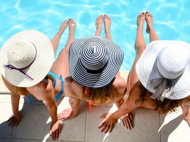 915 Alper Center Dr - Photo 2 of 4