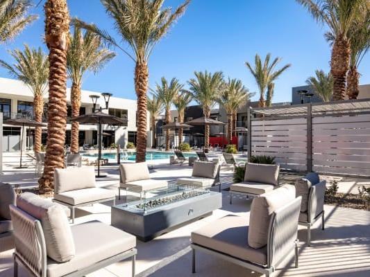 915 Alper Center Dr - Photo 3 of 4