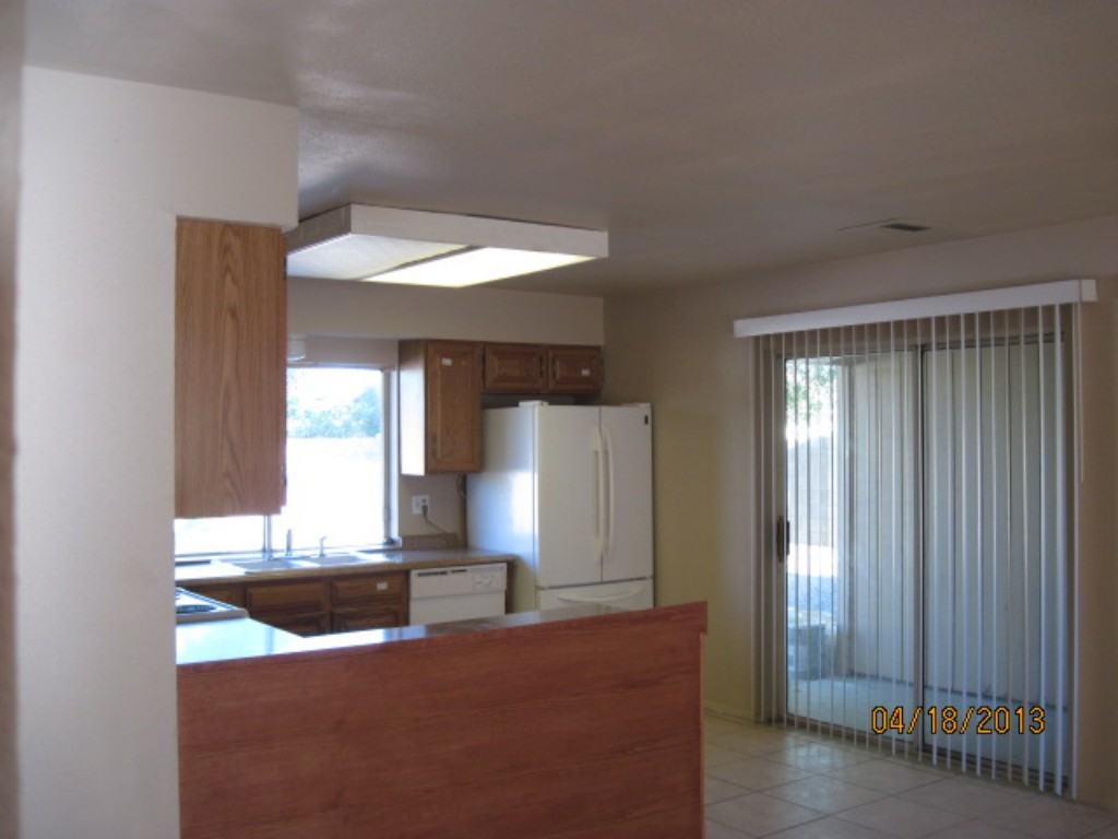 4229 N 82nd Ave - Photo 2 of 6
