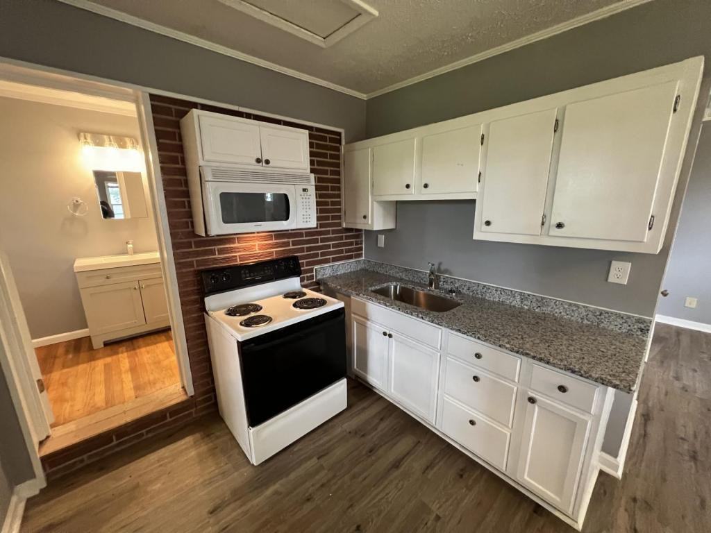 965B Winterville Rd - Photo 4 of 12