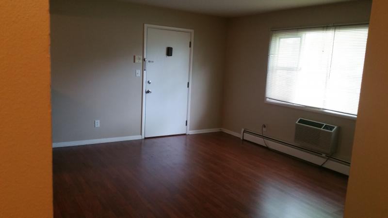 112 W Klubertanz Dr ##Apt - Photo 2 of 14