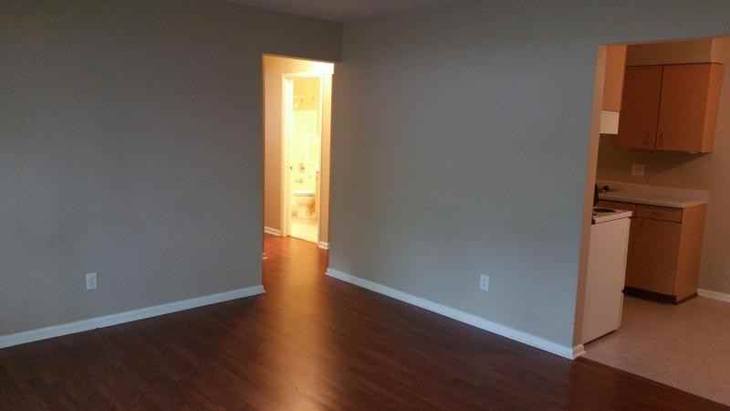 112 W Klubertanz Dr ##Apt - Photo 5 of 14