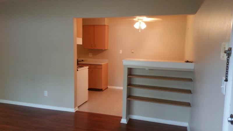 112 W Klubertanz Dr ##Apt - Photo 6 of 14