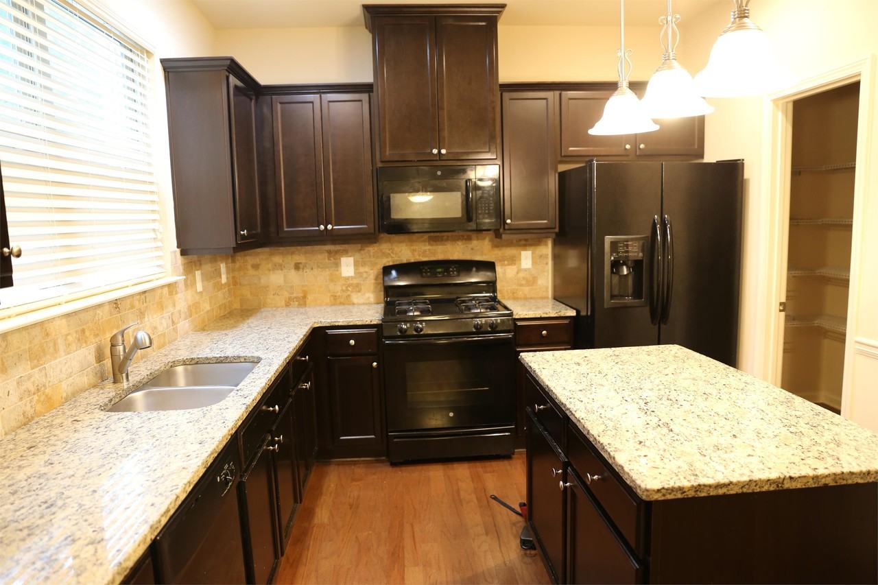 2654 Sardis Chase Ct #1 - Photo 3 of 14