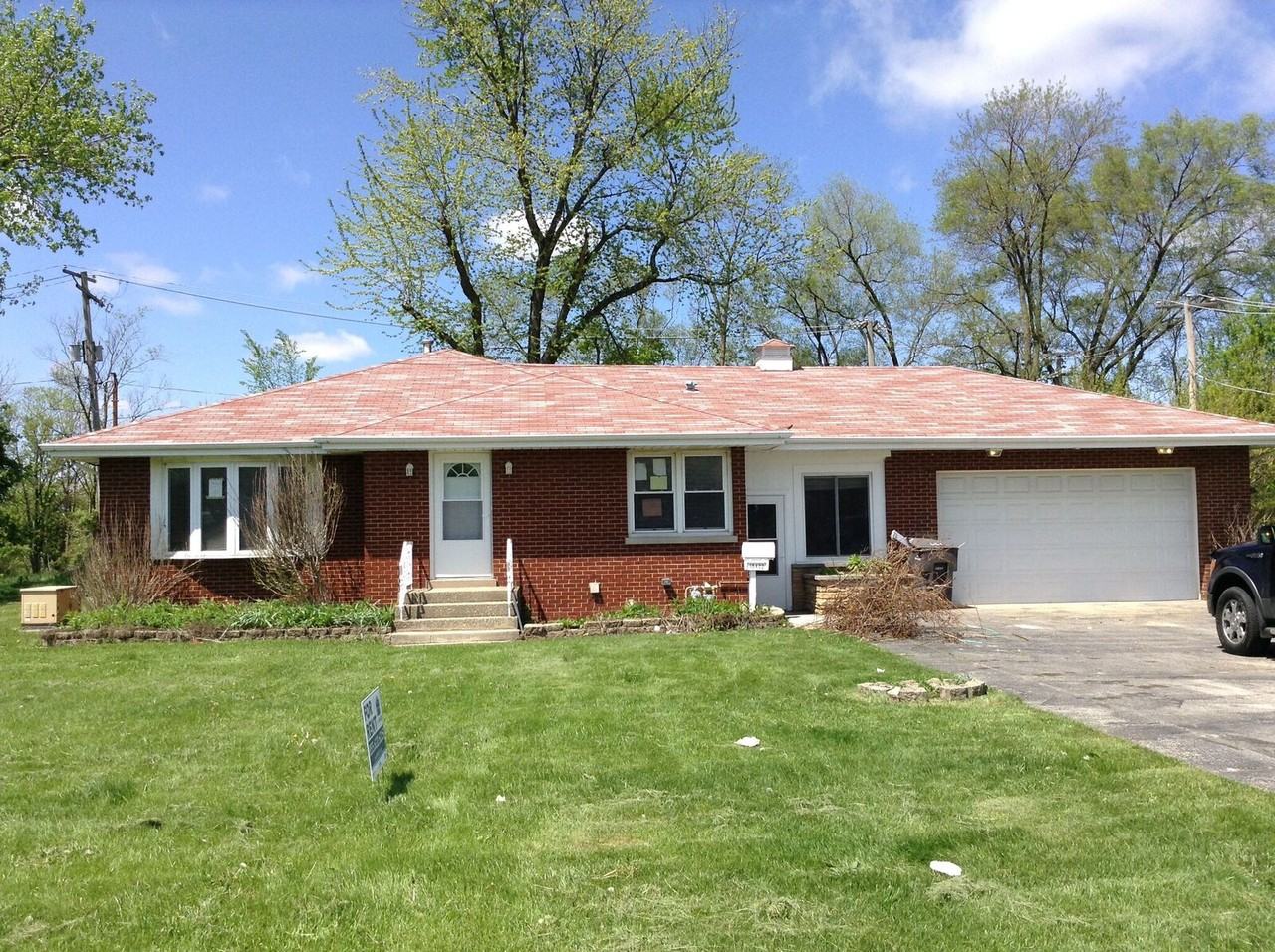 15422 South Park Ave - Photo 2 of 15