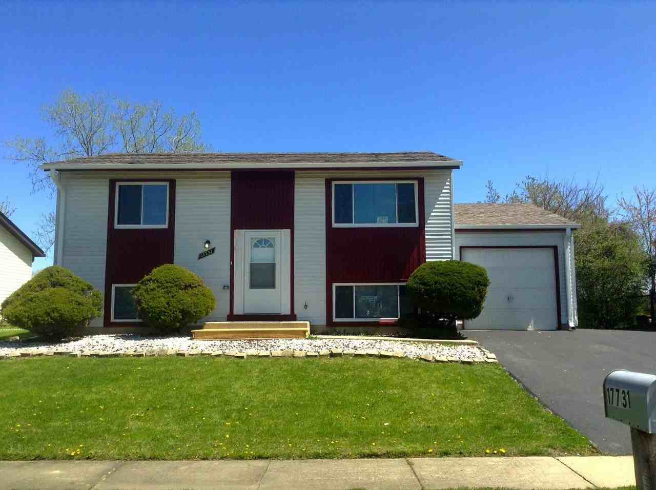 17731 Yale Ln - Photo 2 of 14