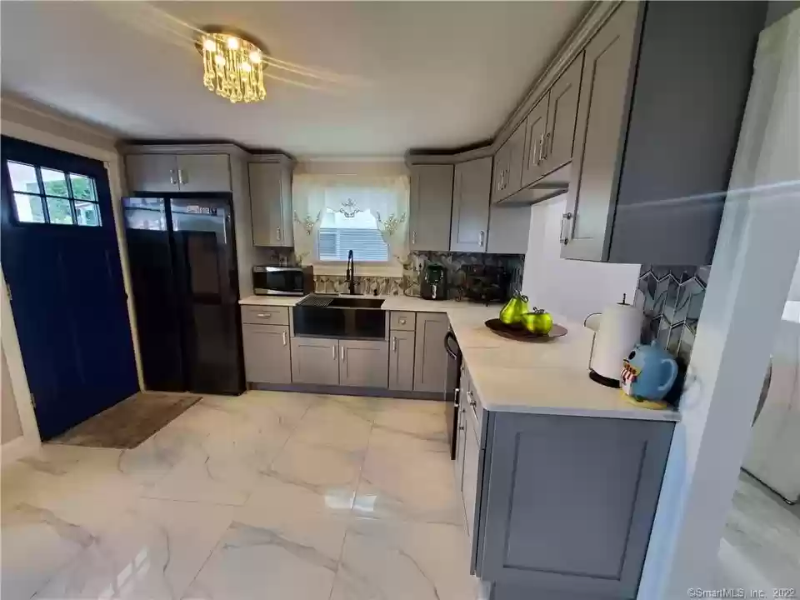 56 Milford St - Photo 3 of 14