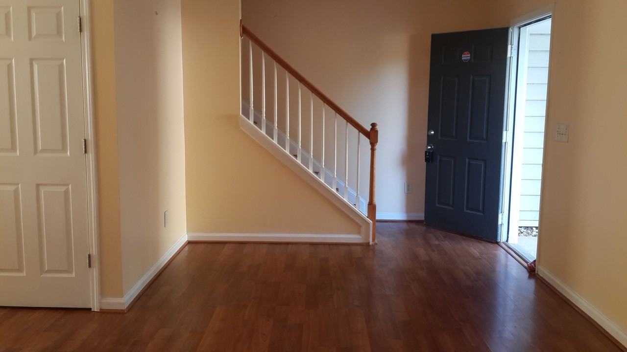 873 Glynn Oaks Dr - Photo 2 of 13