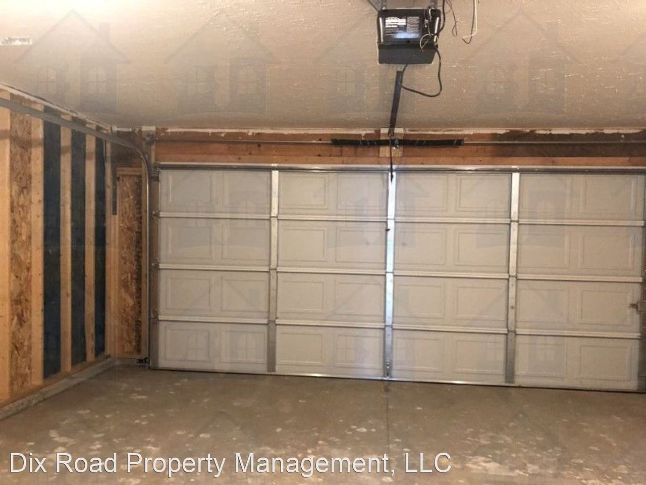 208 Wexford Dr - Photo 2 of 17