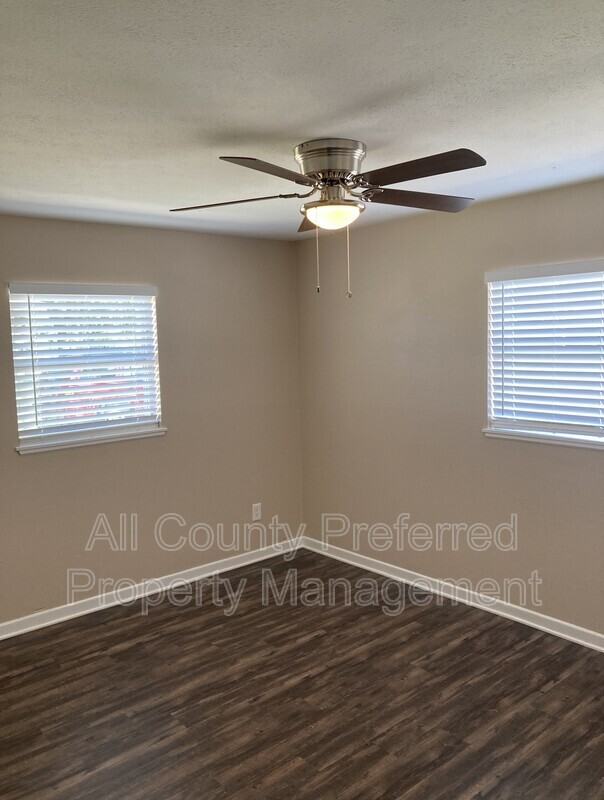 1153 Martha Lee Ave - Photo 7 of 10