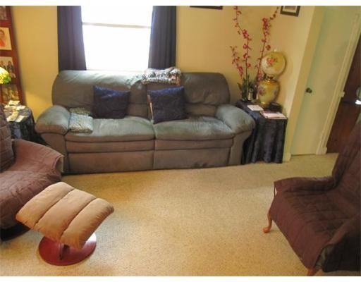 52 Walker St - Photo 3 of 6