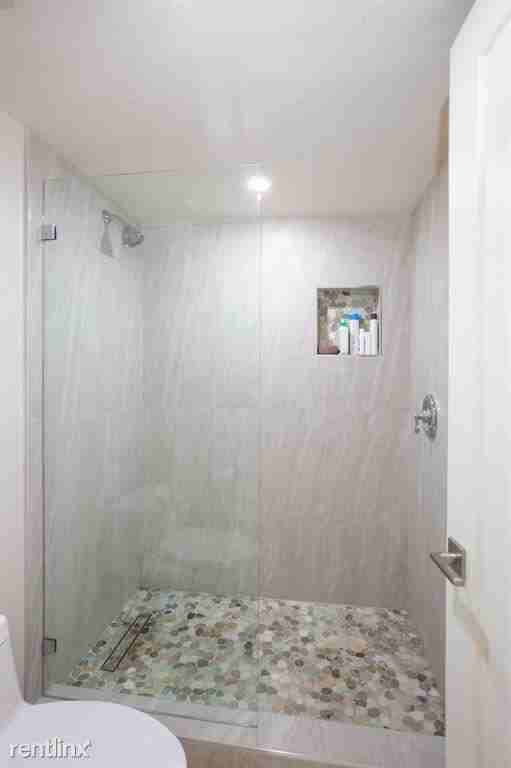 385 E Via Escuela #422 - Photo 3 of 10