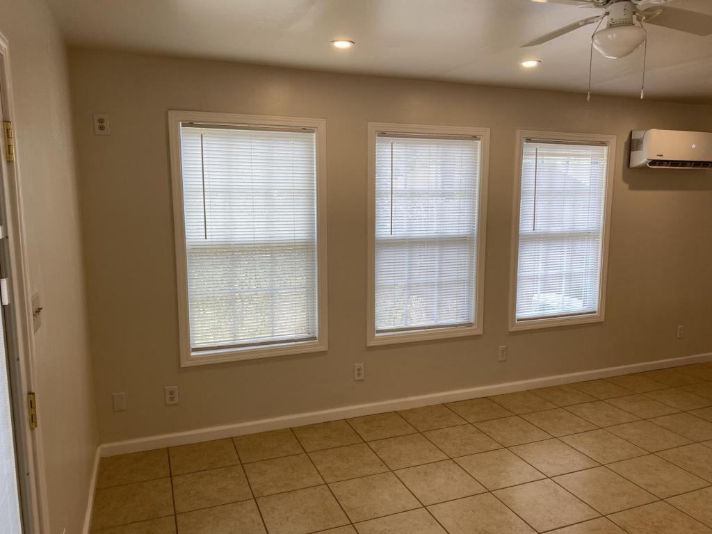 407 S 6th St - Photo 3 of 14