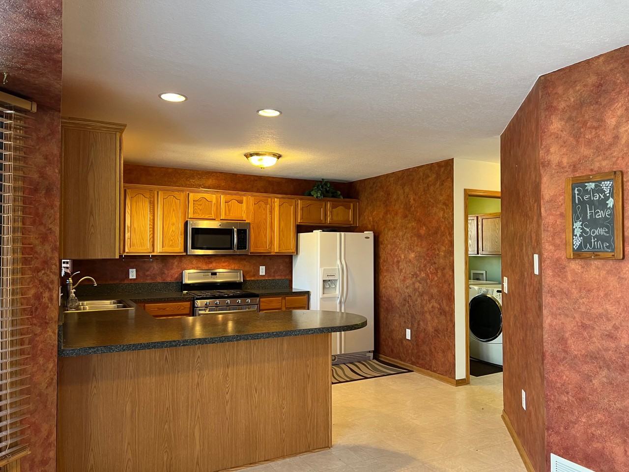 15177 Hawthorn Dr #1 - Photo 7 of 20