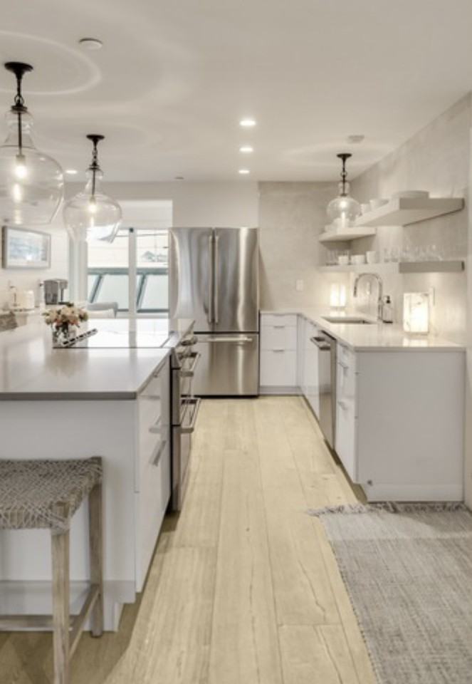 31 Coddington Wharf #19 - Photo 2 of 15