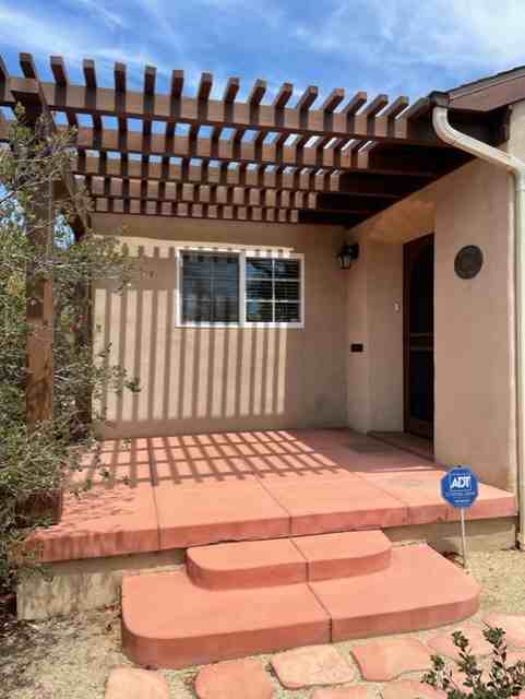 3106 Laurel St - Photo 3 of 17