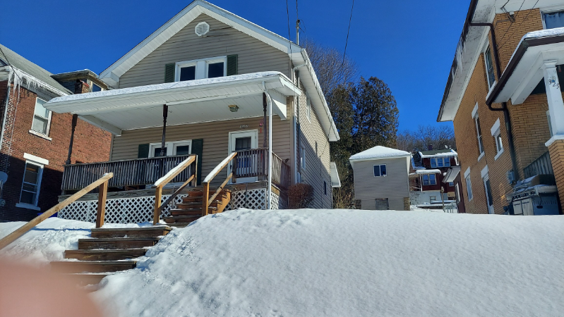 327 Hasson Ave - Photo 2 of 11