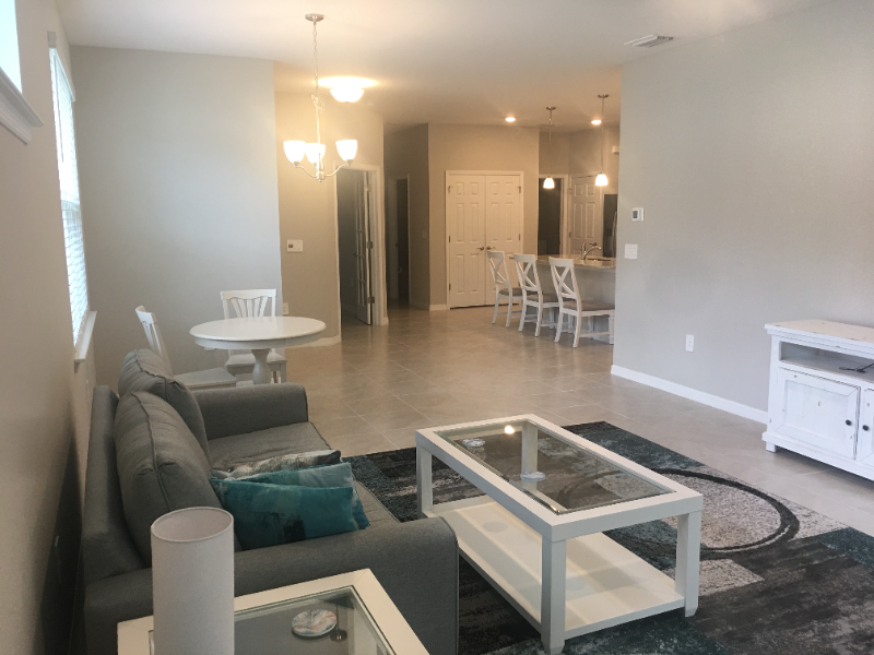 1126 S Town And River Dr - Photo 3 of 16