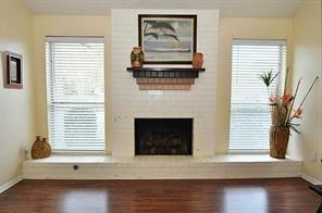 21739 Park Bend Dr - Photo 2 of 5