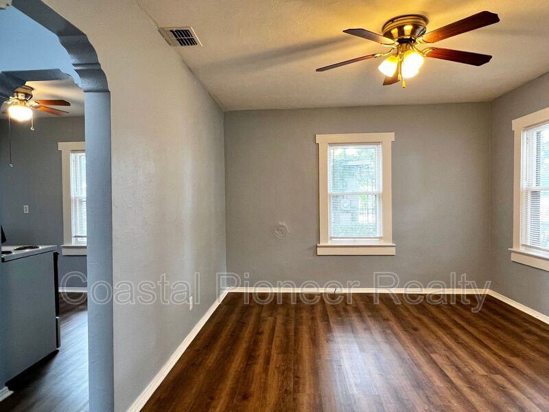 1603 E 29th Ave - Photo 7 of 18