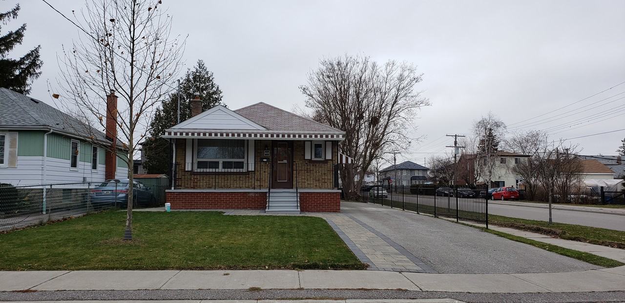 62 Huntington Ave - Photo 2 of 17