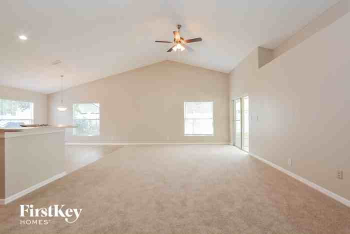 560 Gilmore Stage Rd - Photo 3 of 15