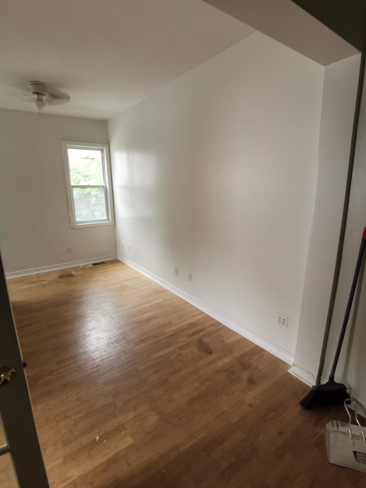 389 Daly - Unit 3 - Photo 3 of 11