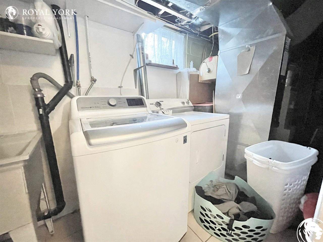 16 Stanwell Dr #2 - Photo 3 of 27