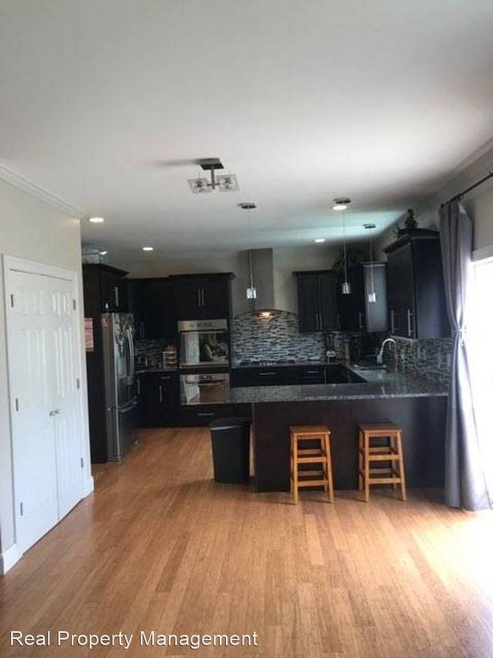 12 Casean Ct - Photo 2 of 18