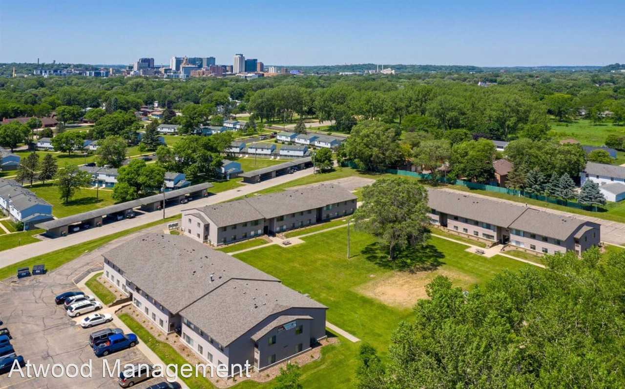 Falcon Landing Apartments - Photo 2 of 6