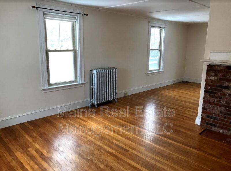 100 Main St #2 - Photo 3 of 7