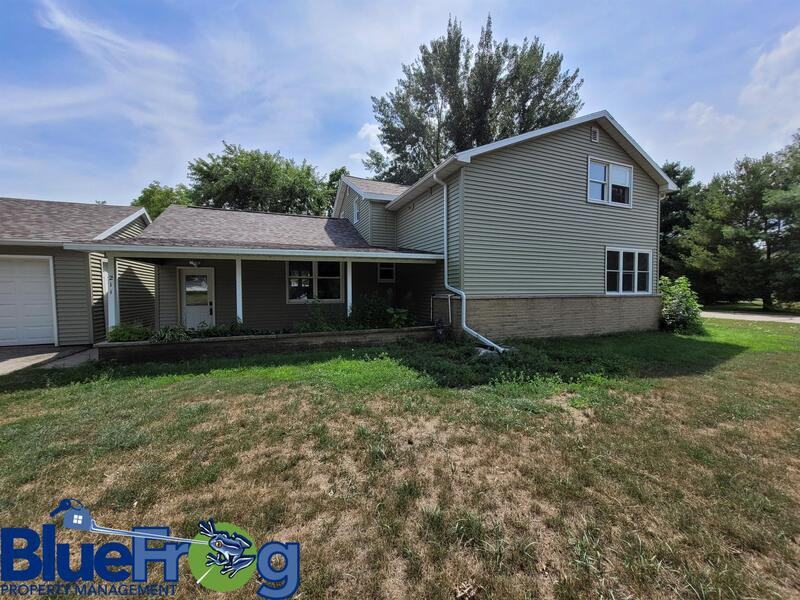 211 Locust Ave - Photo 2 of 29