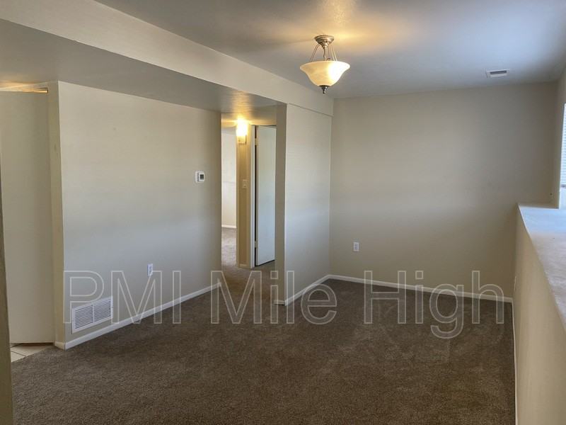 190 2nd St #C - Photo 3 of 14