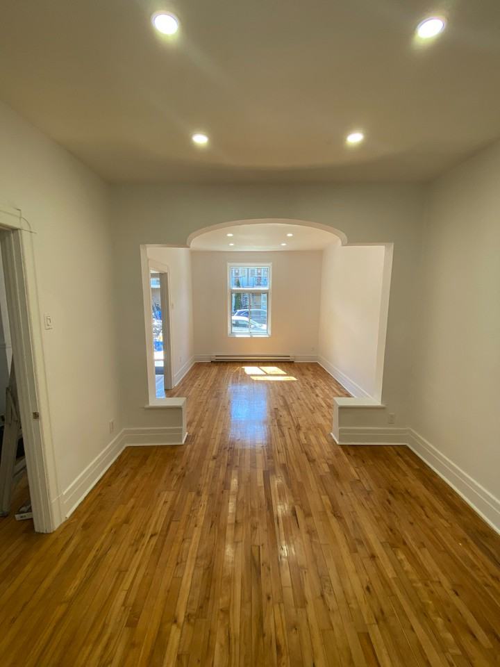 431G 4e Avenue - Photo 2 of 13