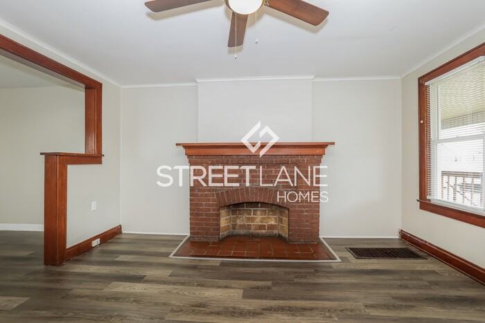 249 S Eureka Ave - Photo 3 of 15