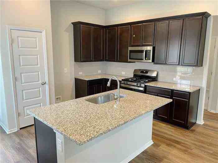 6409 Wolf Pack Dr - Photo 3 of 8