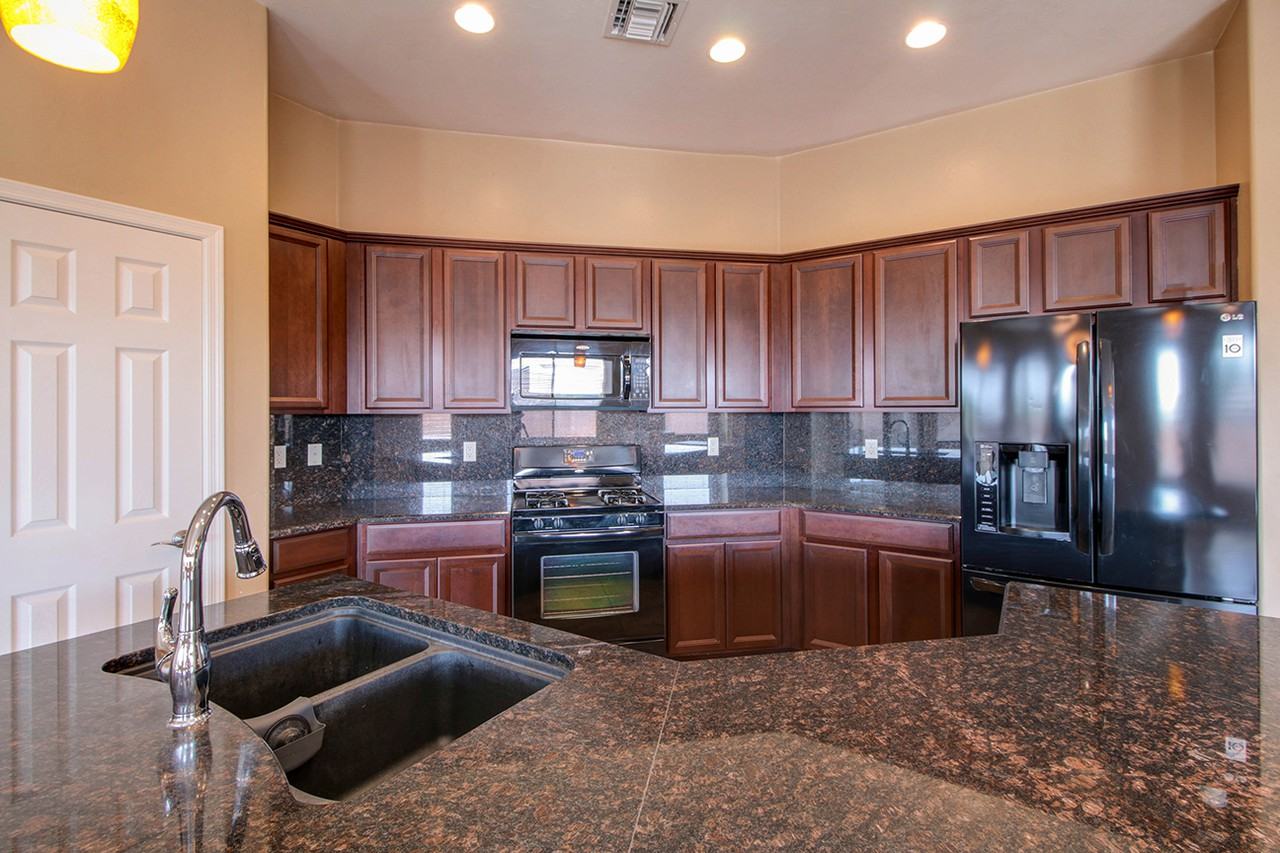 12707 N Gentle Rain Dr #1 - Photo 3 of 18