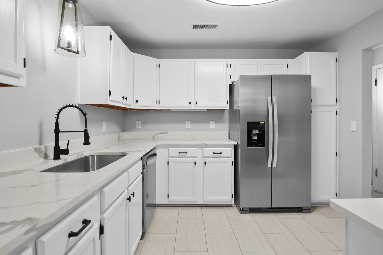 627 Rutledge Ave #B - Photo 7 of 30