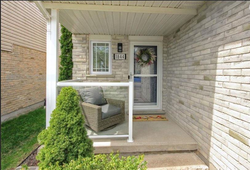 1844 Bloom Crescent - Photo 2 of 25