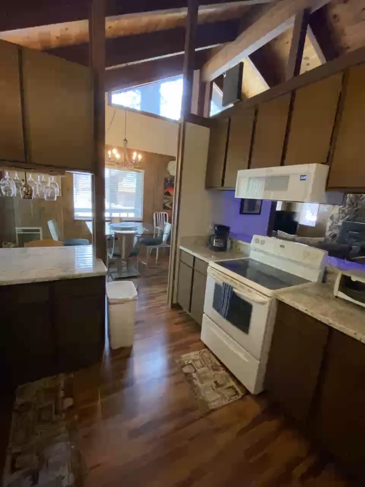 1354 Herbert Ave #1 - Photo 4 of 11