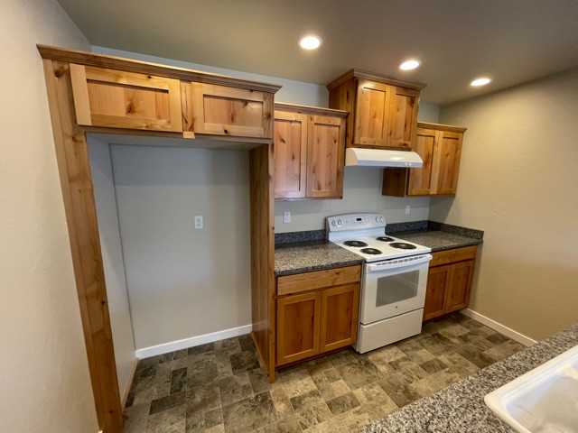 1000 SW Oliver PlSuite 204 #1 - Photo 7 of 17