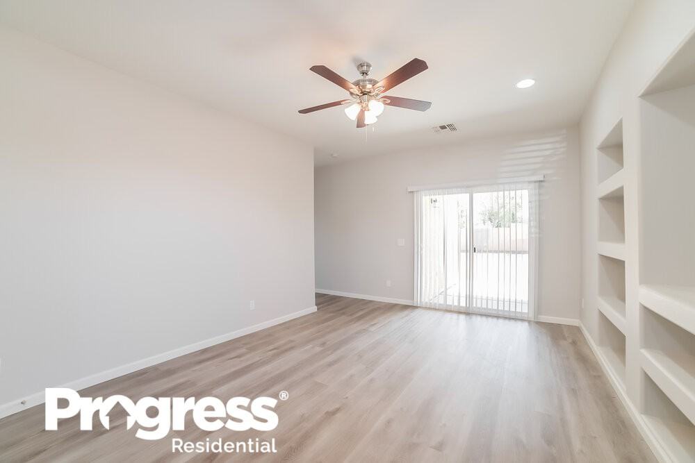 4754 N 126th Dr - Photo 3 of 16