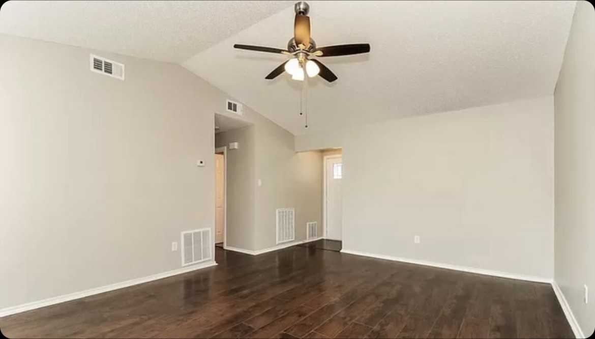 1515 Prentice St - Photo 2 of 10