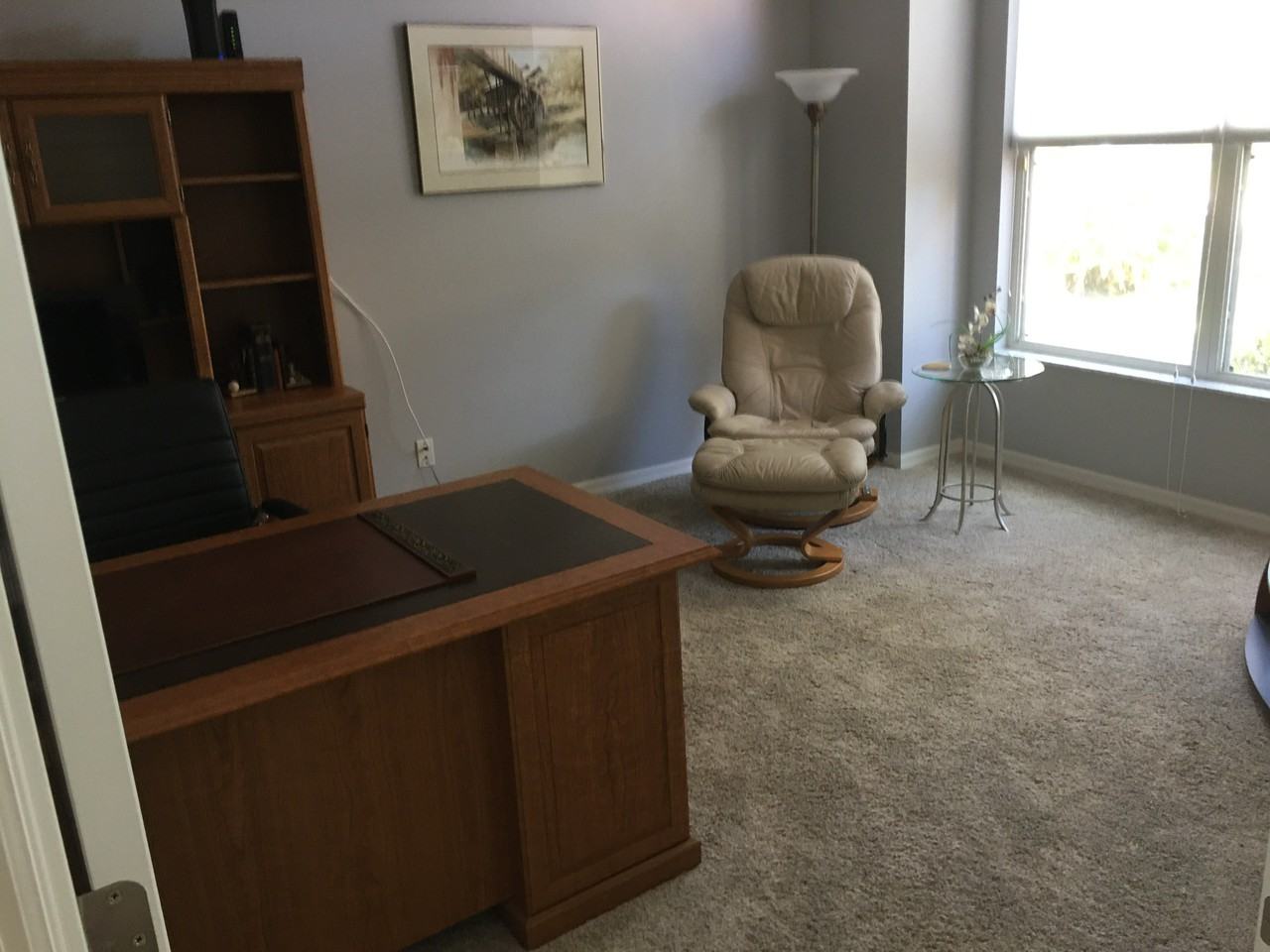 440 Harbour Town Ln - Photo 2 of 10