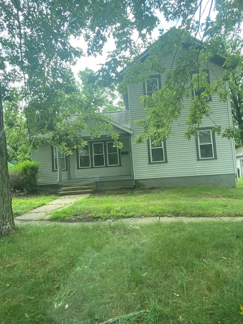 305 W Ash St - Photo 2 of 13