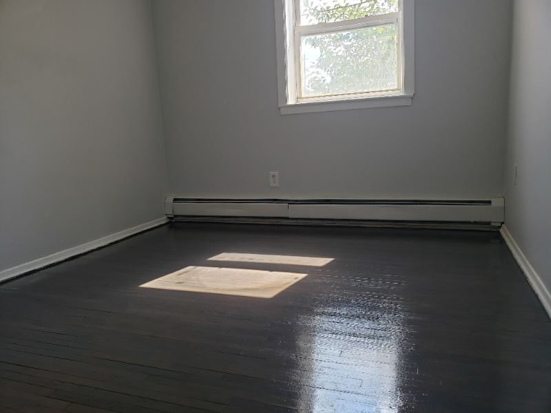 1425 Saint George Ave - Photo 2 of 6