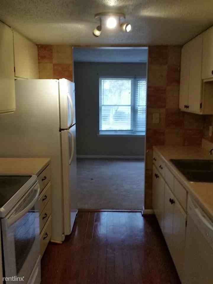 5514 Richland St #B - Photo 3 of 10