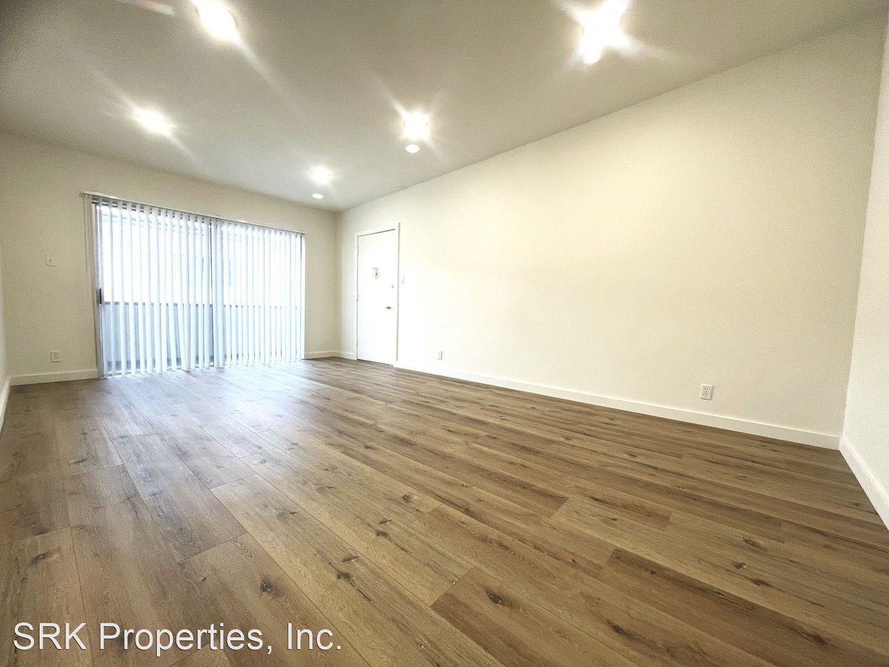 3326 Keystone Avenue - Photo 2 of 18