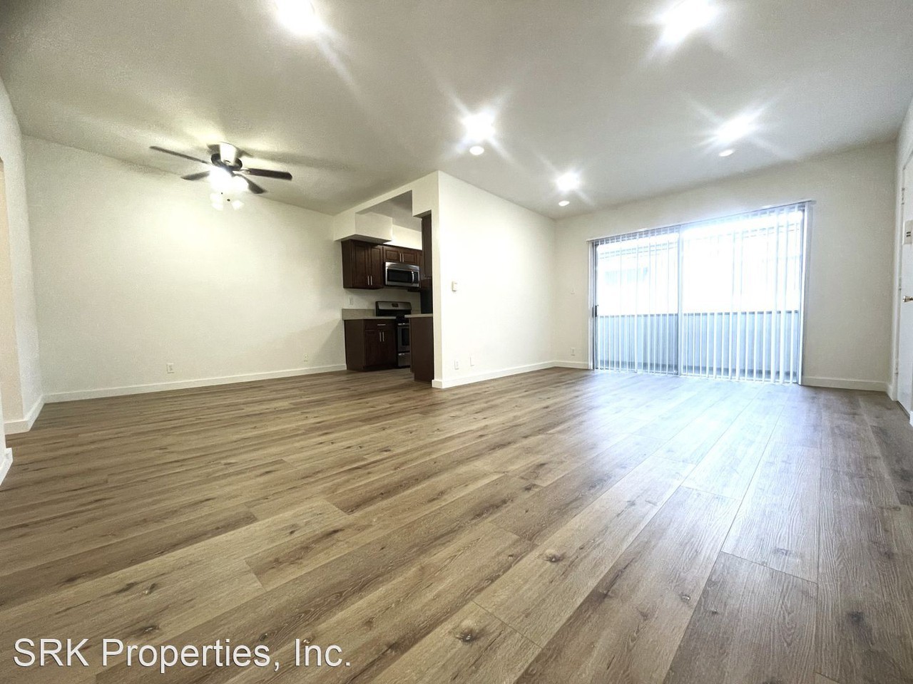 3326 Keystone Avenue - Photo 3 of 18