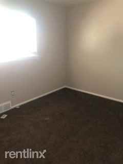 26641 Wexford Dr - Photo 3 of 16